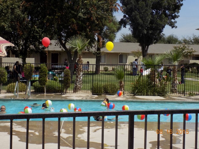 Brandywine Apartments Delano Ca Pool Party Brandywine Apartments