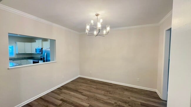 Building Photo - Stunning 4BR Home with Fenced Yard, Loft & Luxury Finishes in highly desirable Woodcreek Farms ne...
