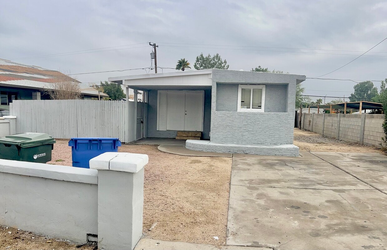 Foto principal - 2631 E Kings Ave