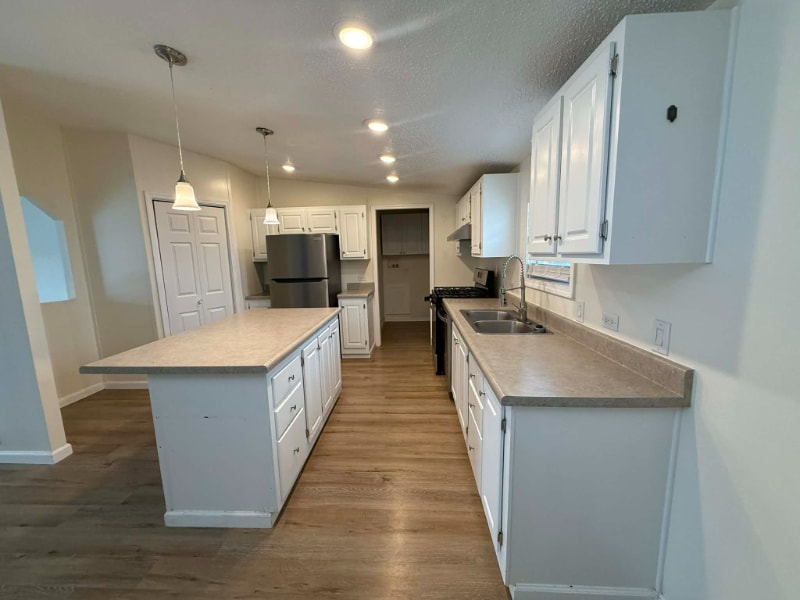 Foto principal - 3319 Ridgewood Ave