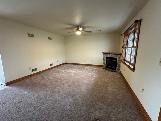 Foto del edificio - 3 Bedroom Townhouse Leola