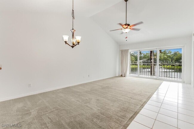 Foto del edificio - 230 Timber Lake Cir