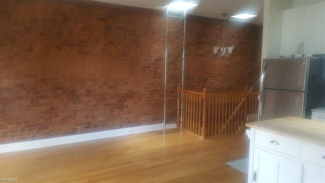 Building Photo - 622 Washington Ave