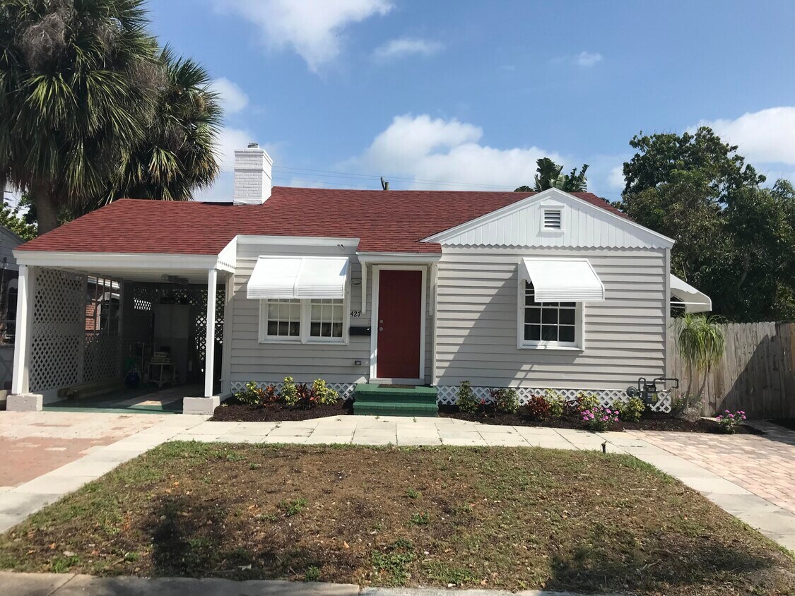Primary Photo - 427 42nd St