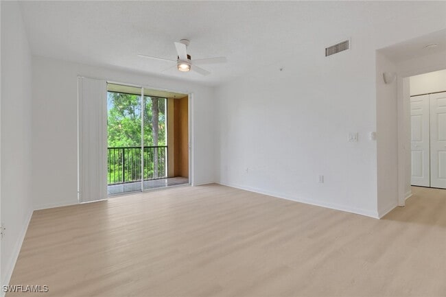 Foto del edificio - 1190 Reserve Way