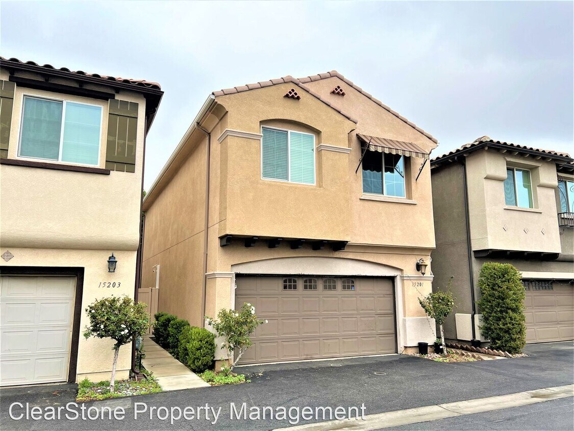 Foto principal - 4 br, 2.5 bath House - 15201 Fred Way