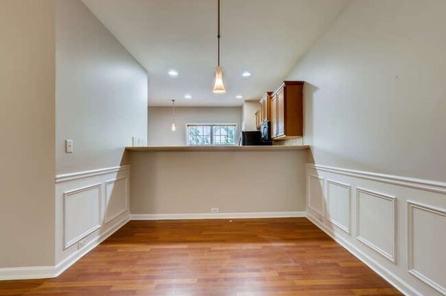 Foto del edificio - 3 Story - 4 Bedroom Modern Townhome - Ask ...