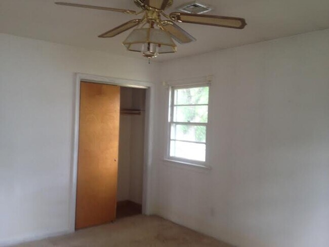 Foto del edificio - 515 York Ave