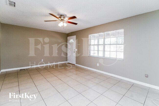 Foto del edificio - 3639 Shalimar Ct