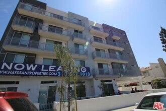 Building Photo - 1526 Armacost Ave