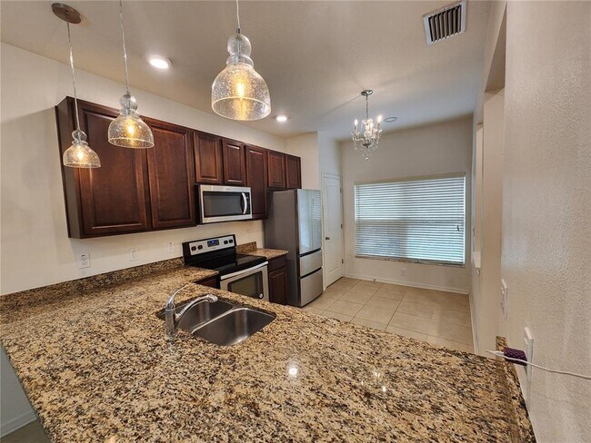 Foto del edificio - 1112 Hillhurst Dr