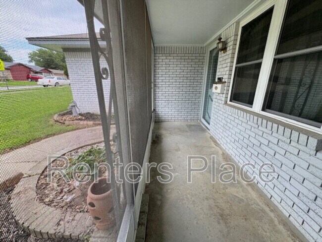 Foto del edificio - 206 W 16th St
