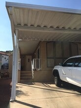 Building Photo - 840 Twin Lakes Dr