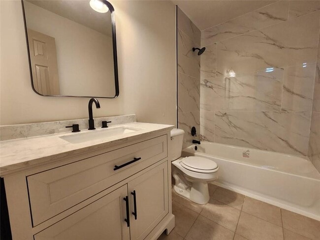 Foto del edificio - 424 Village Bluff Dr