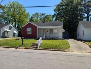 Building Photo - 705 Randolph St S