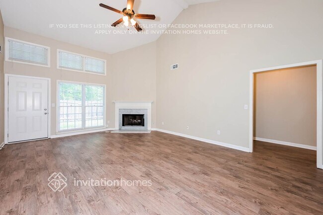 Foto del edificio - 2363 Dover Ln