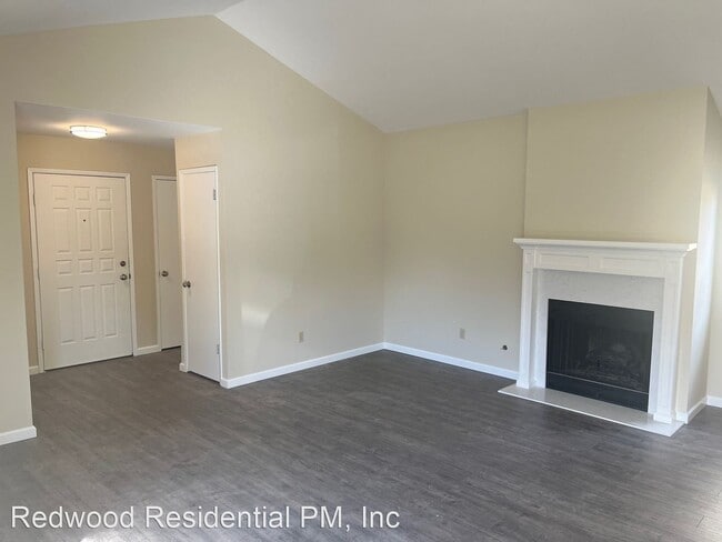 Building Photo - 2 br, 2 bath House - 1220 North Street