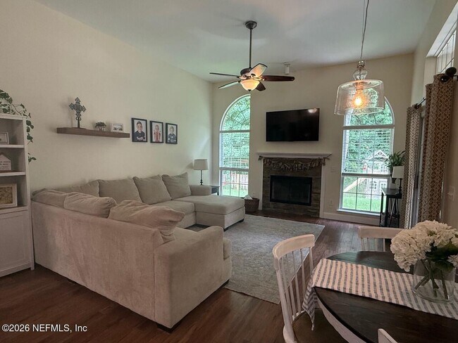 Foto del edificio - 1484 Wild Iris Ln