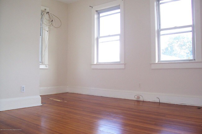 Foto del edificio - 579 Overton Pl