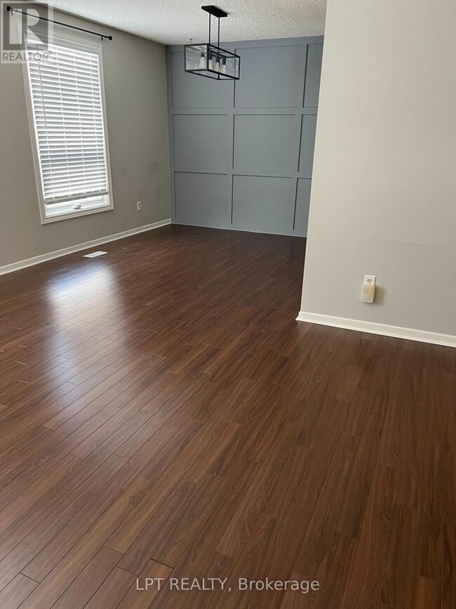 Building Photo - 20 Glenbrook Dr