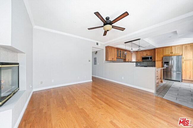 Foto del edificio - 14937 Dickens St