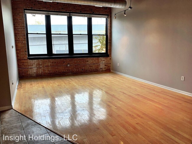 Foto del edificio - 2820 Detroit Ave