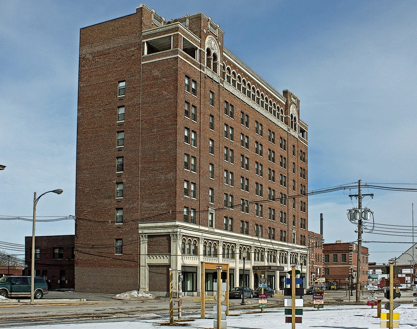 Primary Photo - Wolford Apartments