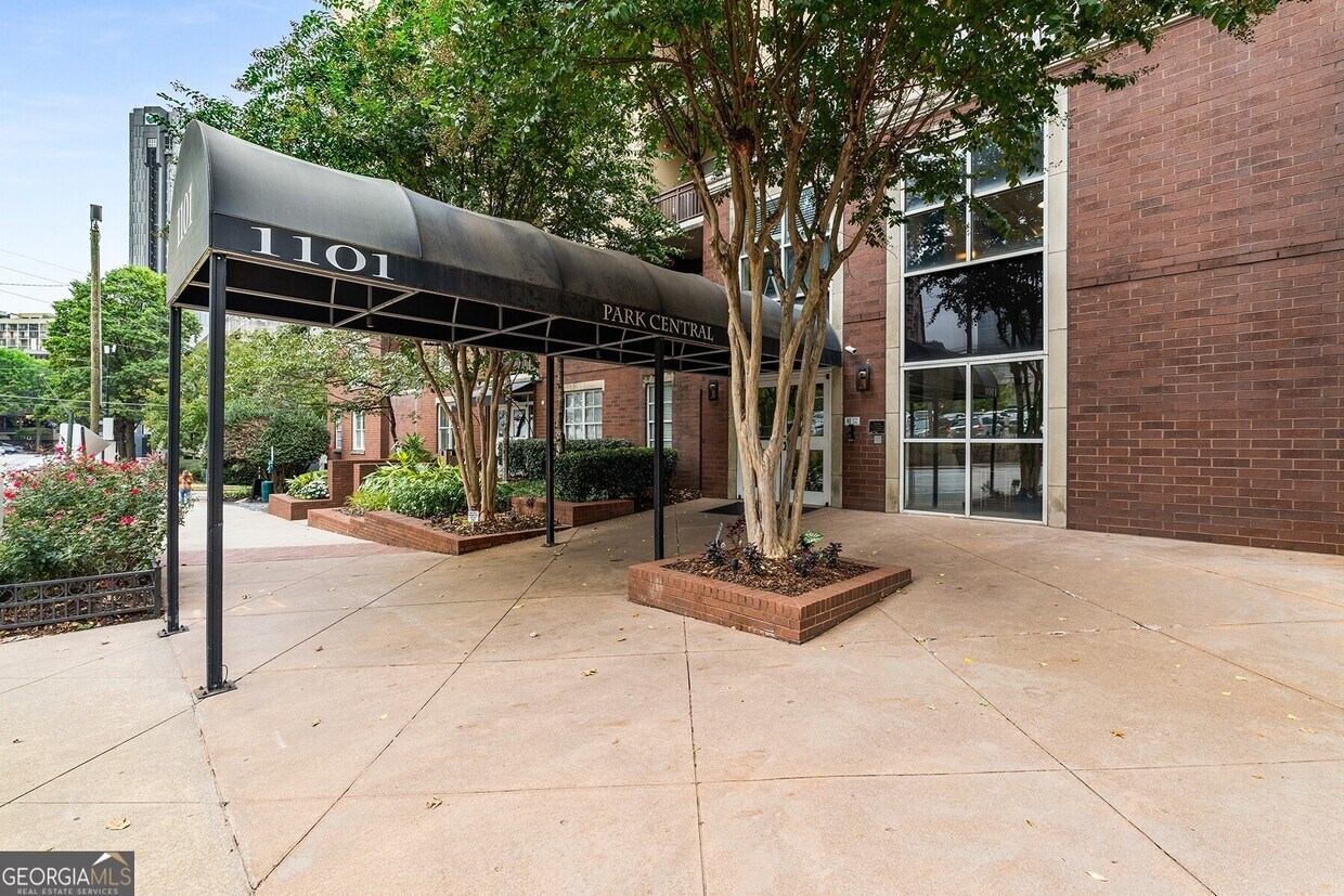 Foto principal - 1101 Juniper St NE