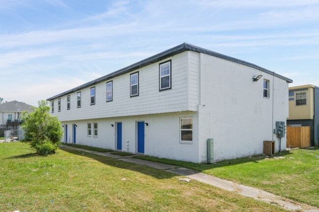 Building Photo - 4450 Gawain Dr