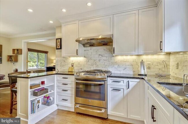 Photo - 7407 Wildwood Dr House