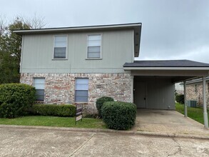 Building Photo - 202 Rampart St