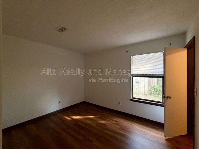 Building Photo - 4655 Trevi Dr