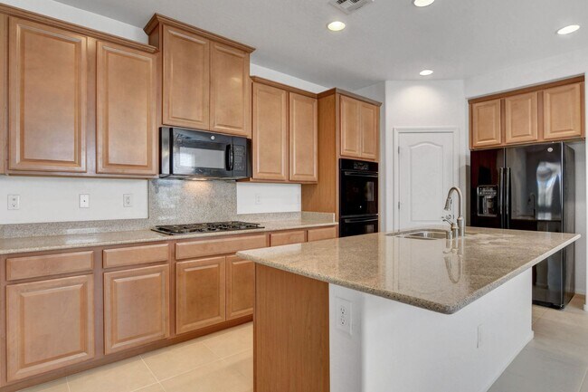 Foto del edificio - Stunning 4 bd Home in Spring Valley Coming Soon! Duel primary suites!