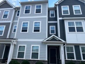 Building Photo - 6039 Kayton St