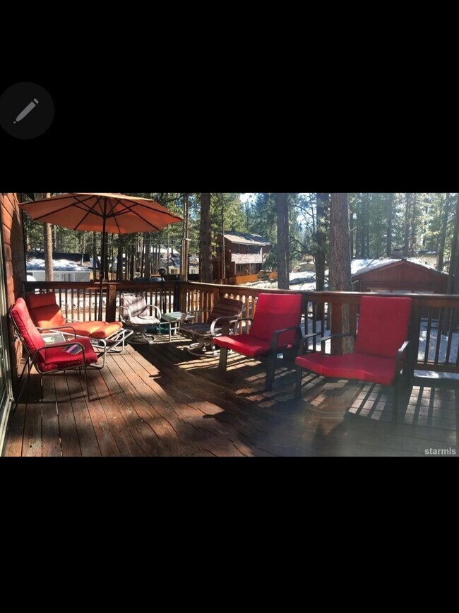 Terraza de la sala de estar - 2989 Fresno Ave