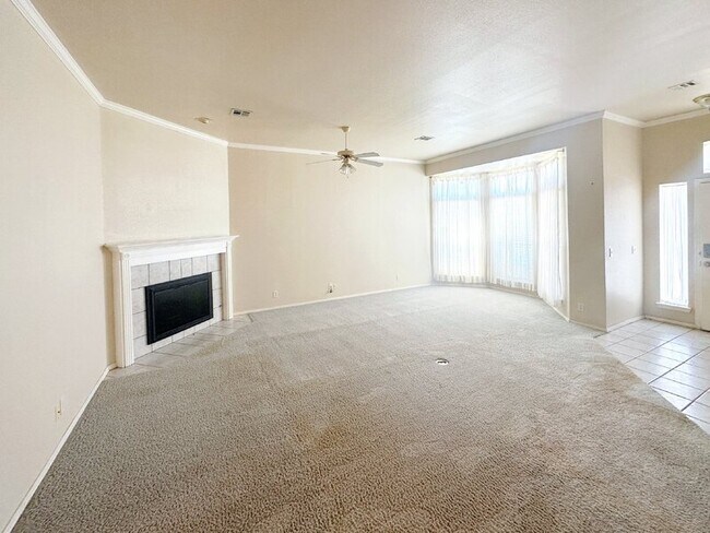 Building Photo - 11705 S Forest Ct