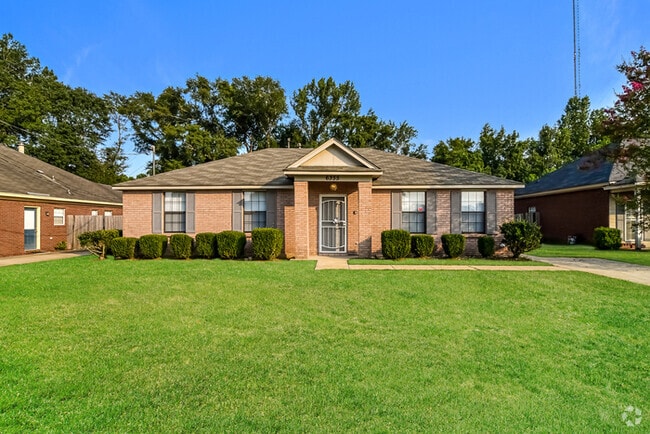Building Photo - 6355 Sandy Ridge Curv
