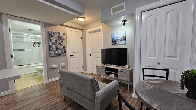 Building Photo - 5741 Shawnigan Dr