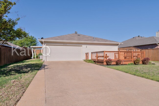 Building Photo - 6922 Todd Ln