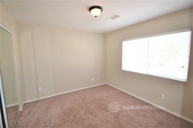 Foto del edificio - 9721 Silver Dew St