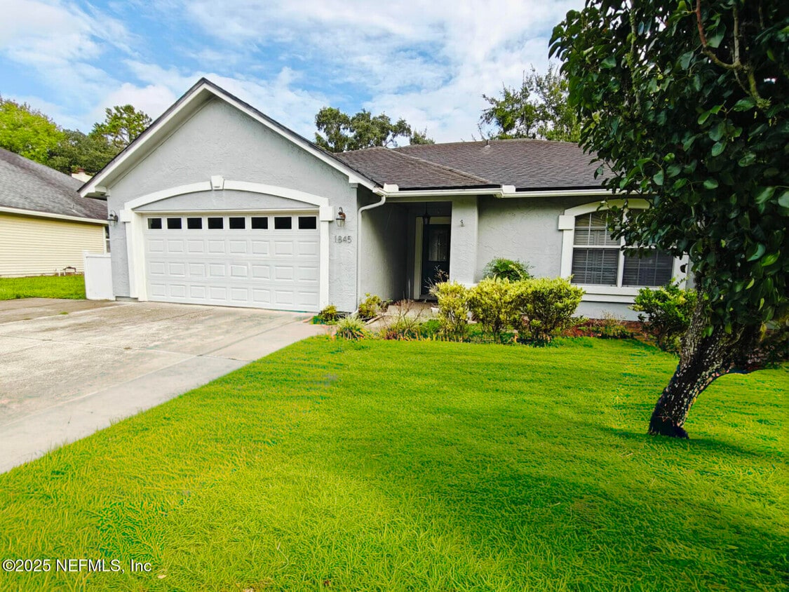 Primary Photo - 1845 Weston Cir