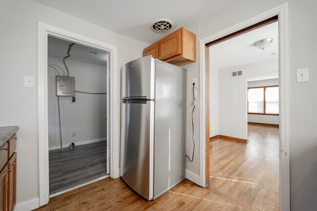 Foto del edificio - NOW OFFERING FIRST FULL MONTH FREE IF MOVE...