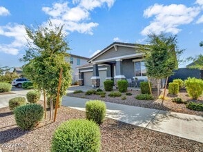 Building Photo - 12295 N 145th Ave