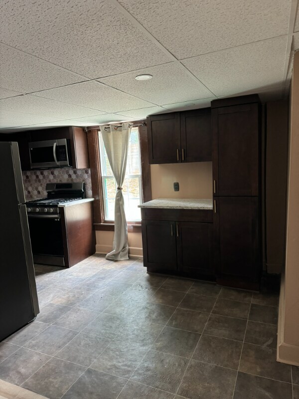 Foto del edificio - 695 Matilda Pl NW