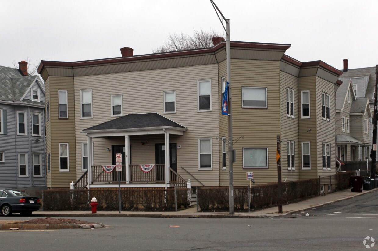324 Ferry St, Everett, MA 02149 Apartments in Everett, MA