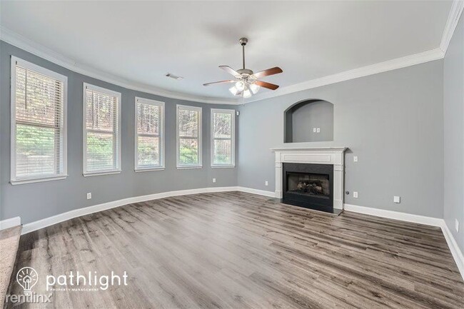 Building Photo - 5 br, 3 bath House - 2039 Greenfern Ct SE ...