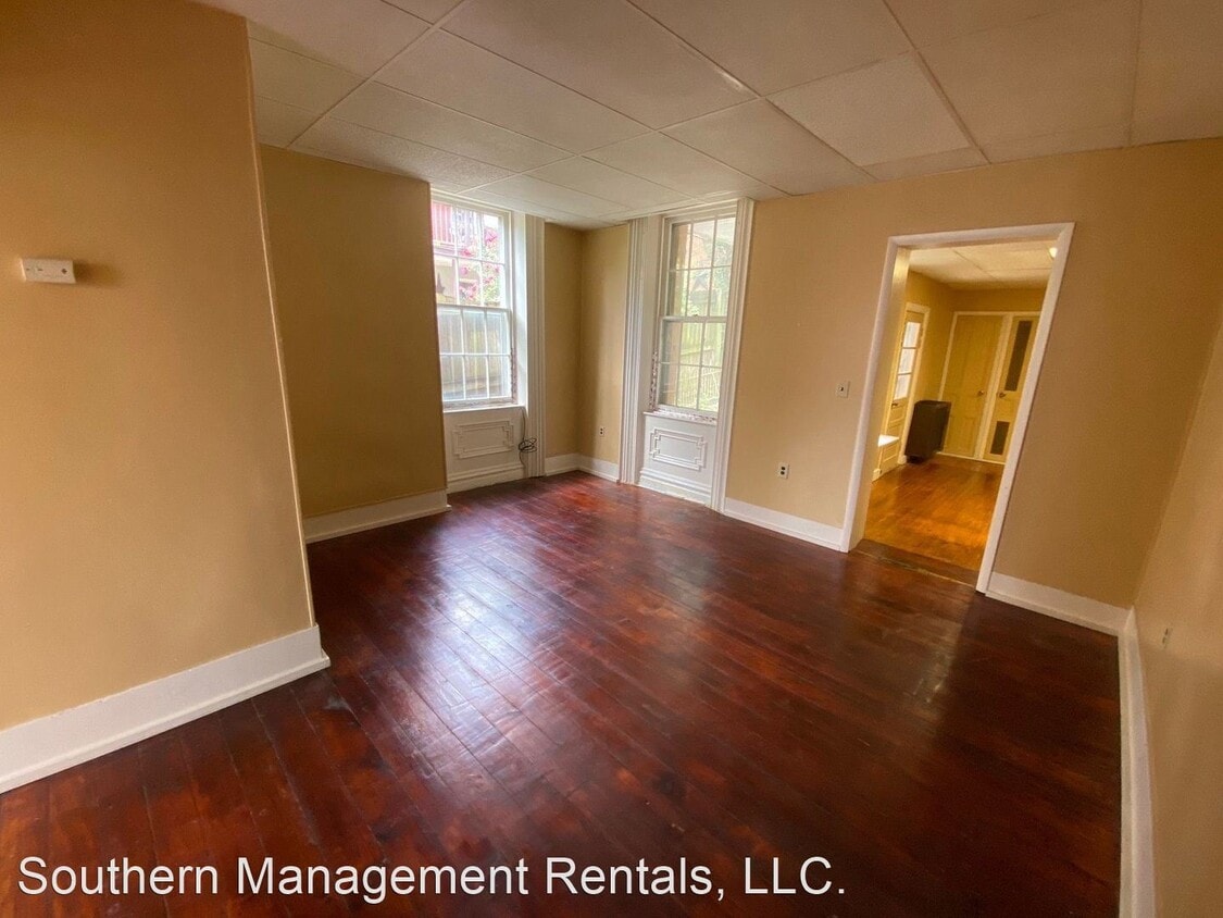 Building Photo - 1 br, 1 bath House - 119 Main Street 1st F...