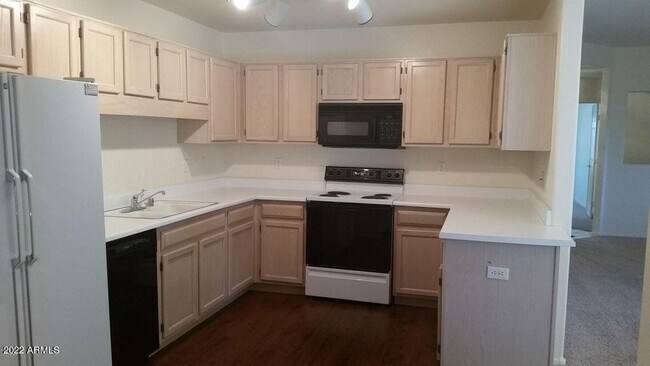 Foto del edificio - 15050 N Thompson Peak Pkwy