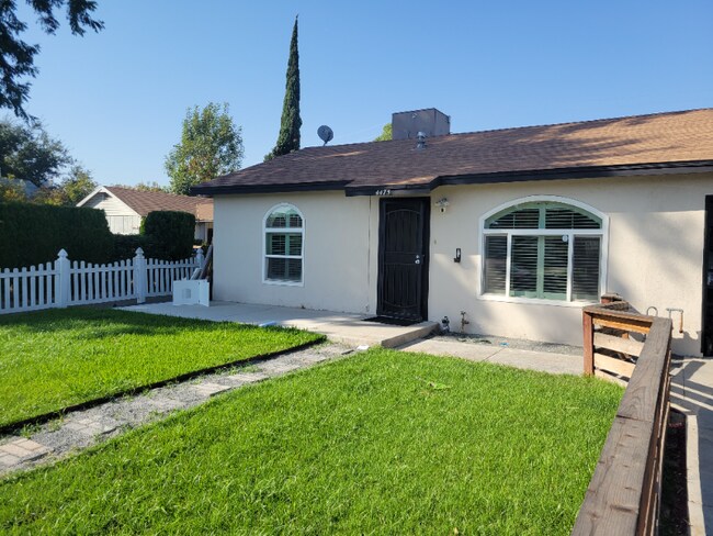 Building Photo - 4475 Highland Pl
