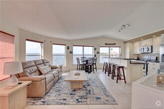 Building Photo - 10701 S Ocean Dr